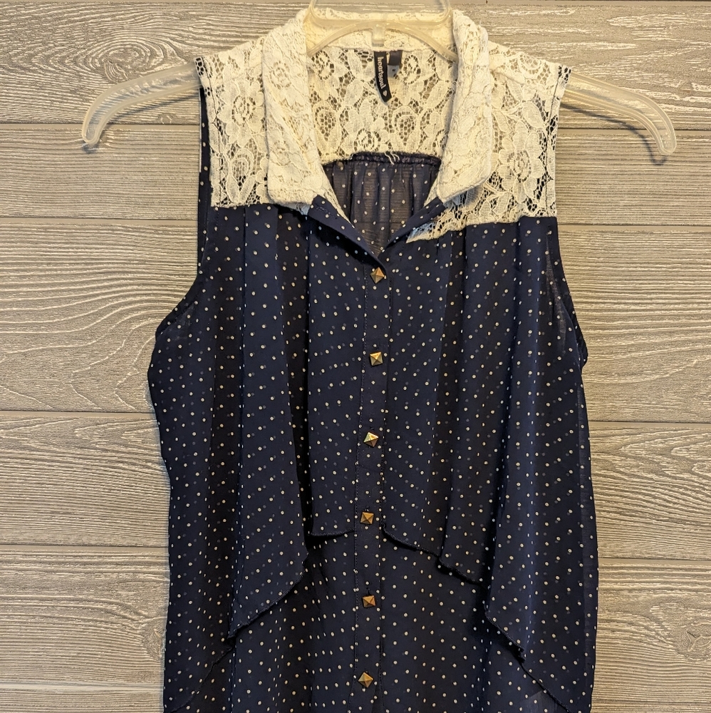 Sleeveless top